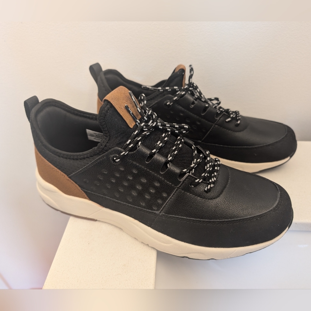 BNWOB Mexx casual shoes
